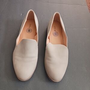 3X$30 Indigo Women Slip-On Loafers Light Beige SZ 8 Almost New